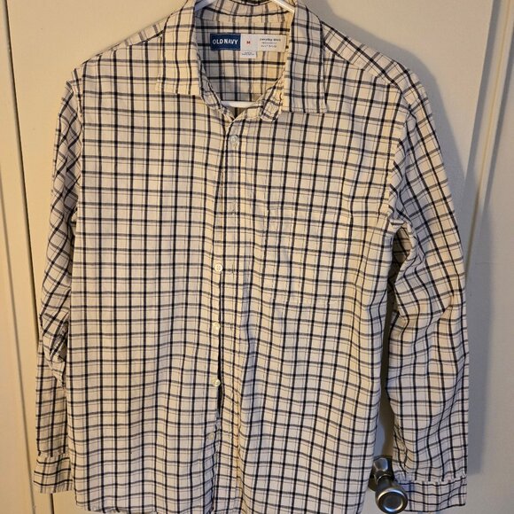 Old Navy Everyday Shirt lot of 3 Size M - Picture 2 of 5
